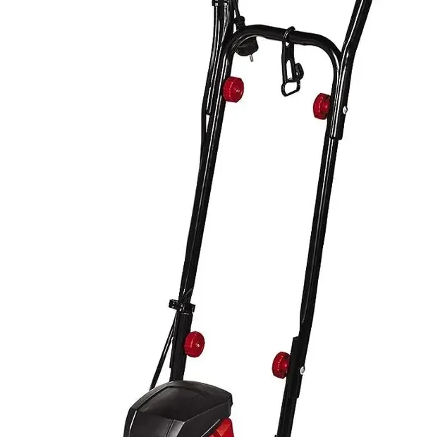 Motobineuse électrique Einhell GC-RT 1545 M rouge et noire, six fraises, roues relevées et guidon haut, sur fond blanc