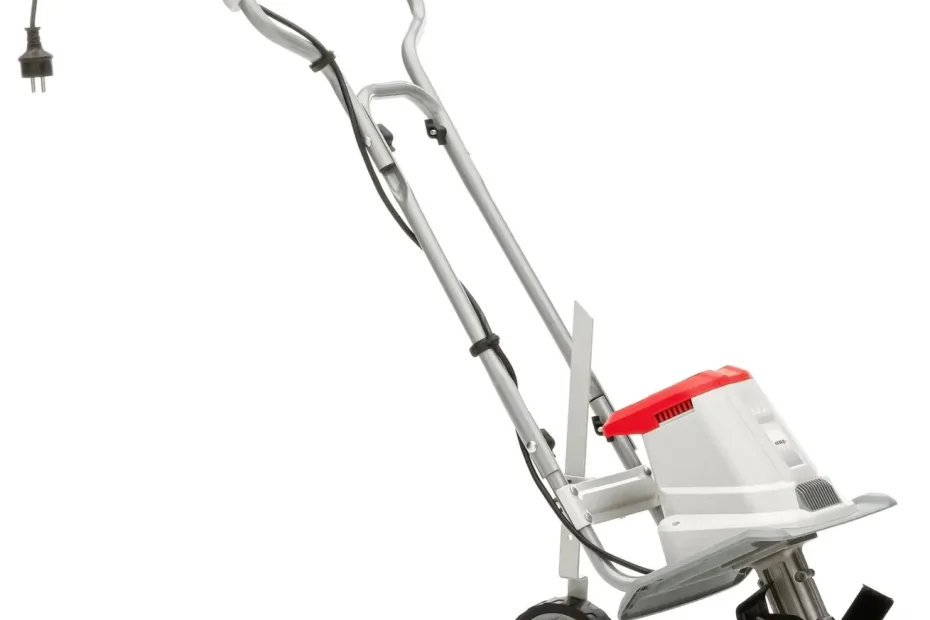 Bineuse électrique IKRA IET 1030 blanche et rouge, quatre étoiles de couteaux et roue de transport, sur fond blanc