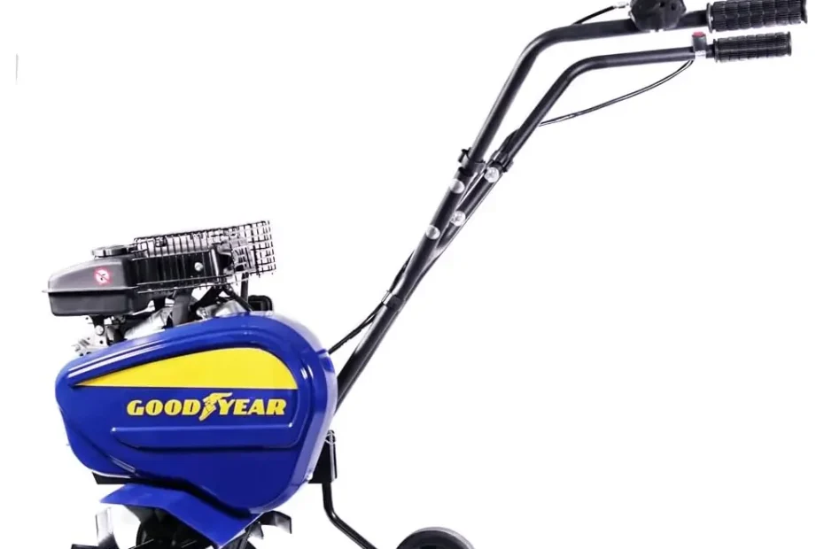 Motobineuse thermique Goodyear GY450TL bleue et jaune, moteur 4 temps, fraises et roues de transport, sur fond blanc