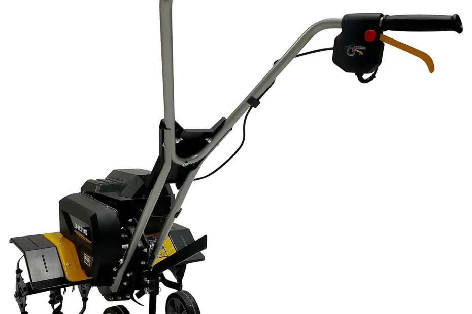 Motobineuse électrique Texas ELTEX1800 noire et jaune, capot moteur, six fraises et roues de support, sur fond blanc
