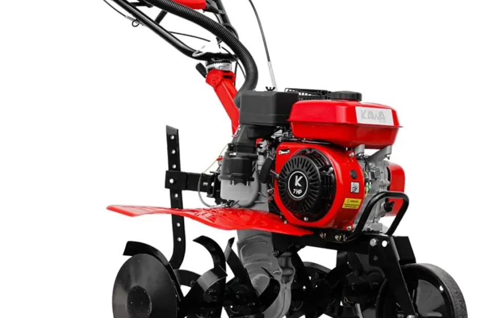 Motobineuse thermique Kawapower KW5005 rouge, moteur 170F, lames, disques, éperon et roue avant, sur fond blanc
